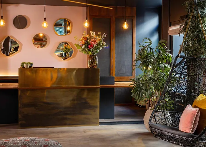 Maxim FoliesHotel Parijs